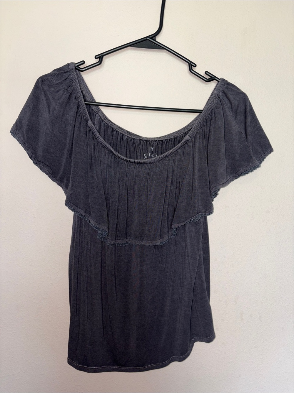 American Eagle Off-Shoulder Ruffle Women’s Top — Gray